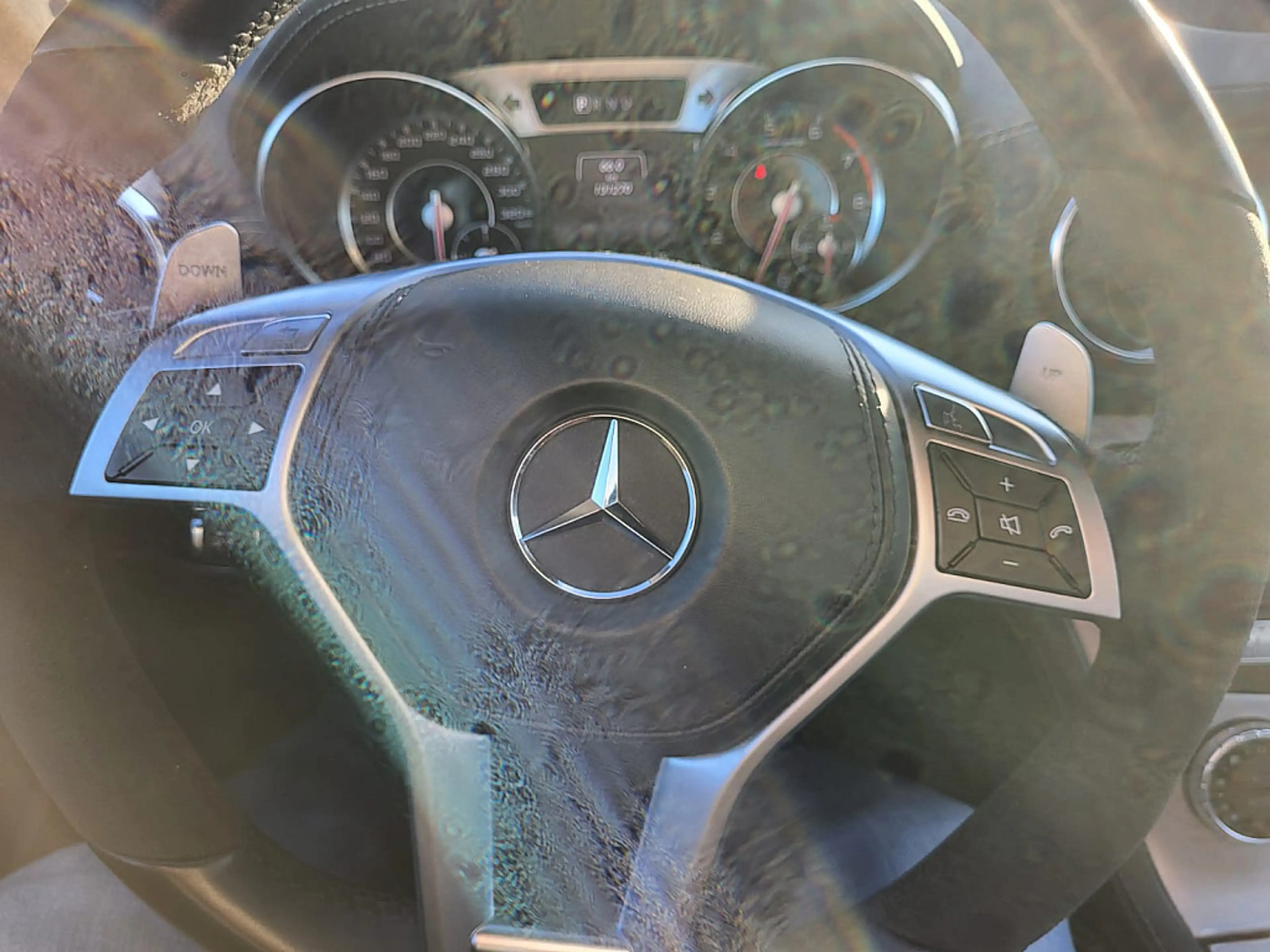 Mercedes-Benz SL 63 AMG Aut. — photo 10