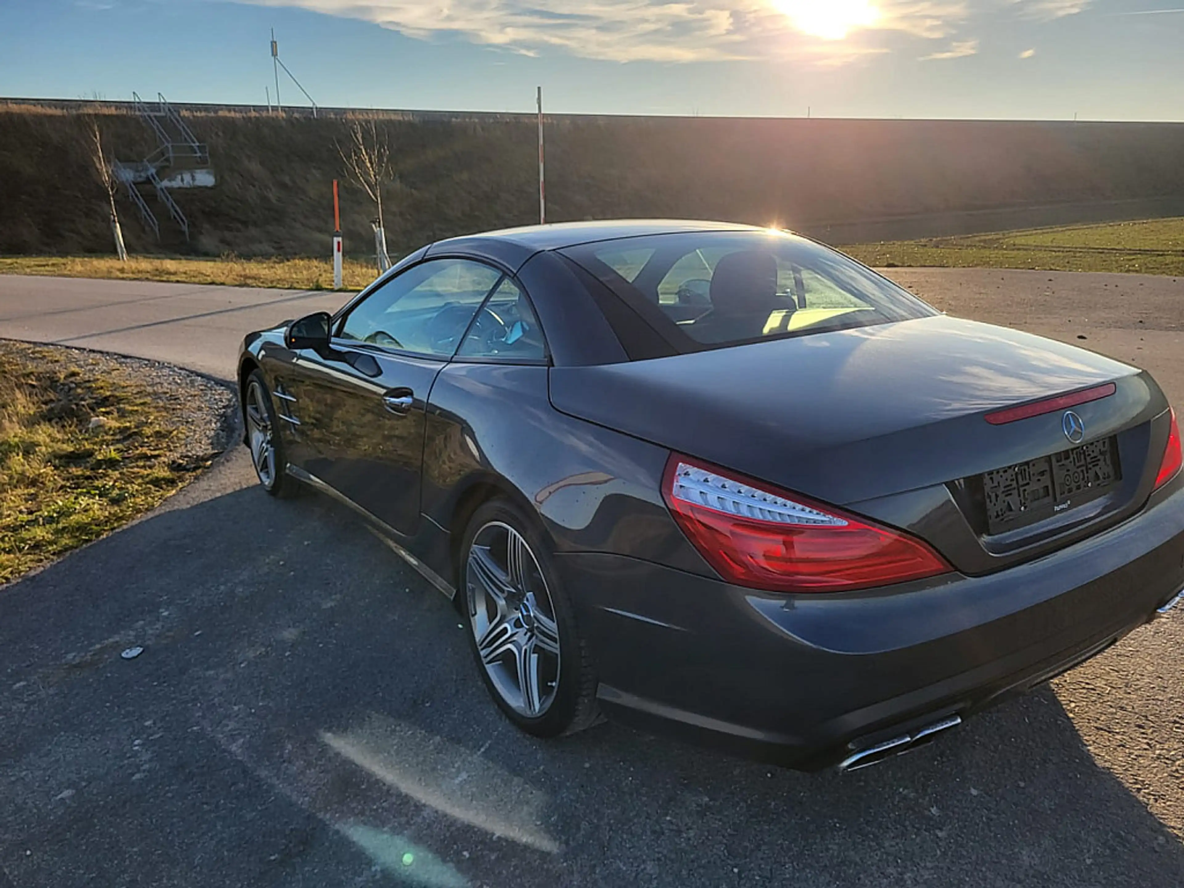 Mercedes-Benz SL 63 AMG Aut. — photo 4
