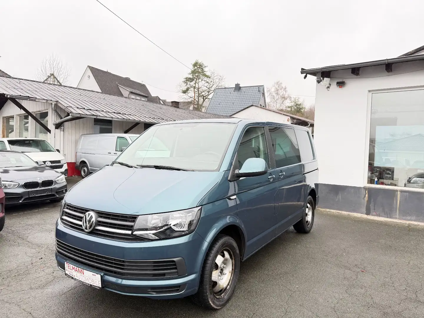 Volkswagen T6 Transporter Kasten-Kombi Kasten EcoProfi Grün - 1