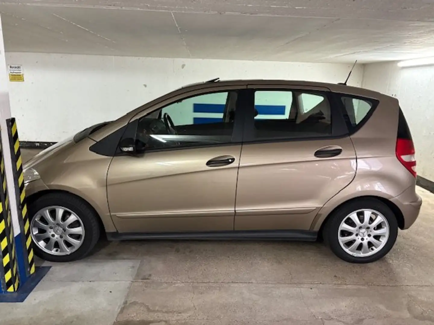 Mercedes-Benz A 180 A 180 CDI Elegance Goud - 2