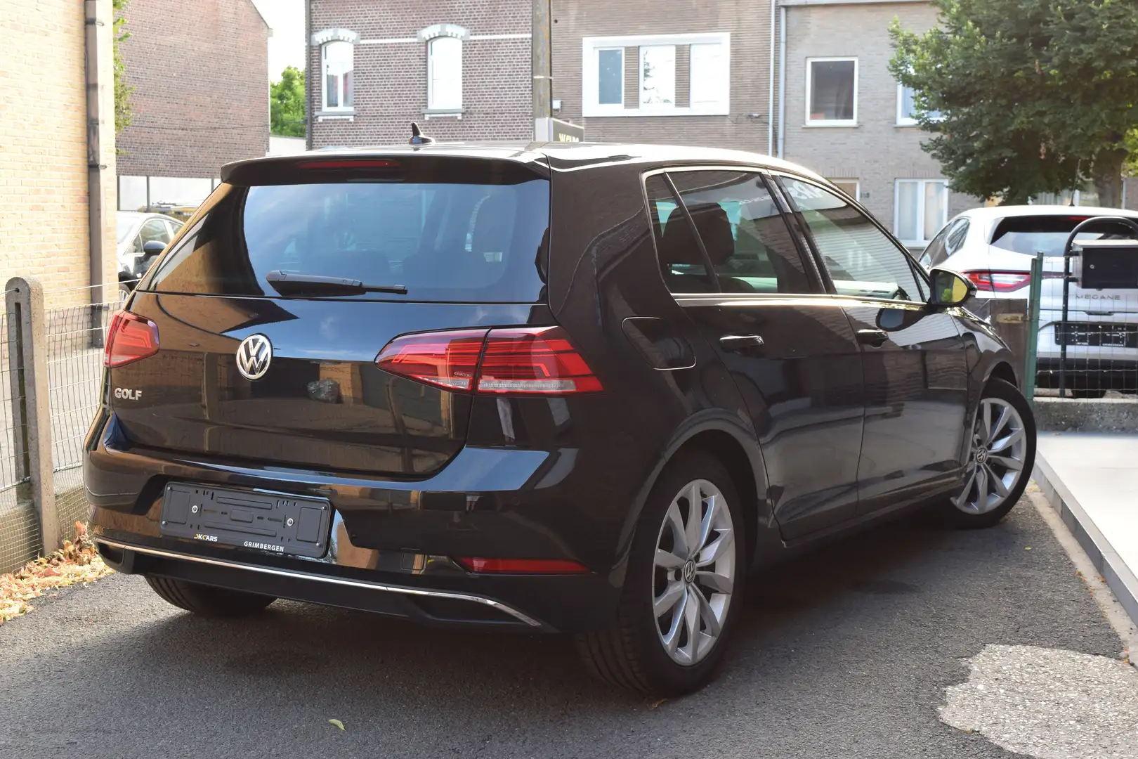 Volkswagen Golf 1.4 TSI Highline - NAVI / PDC V+A / 17"ALU Noir - 2