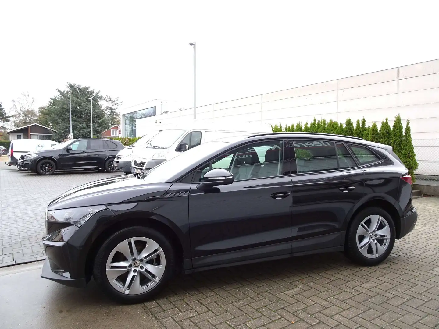 Skoda Enyaq Enyaq iV 60 VIRTUAL,PANODAK,ADAPT.CRUISE,CAMERA Noir - 2
