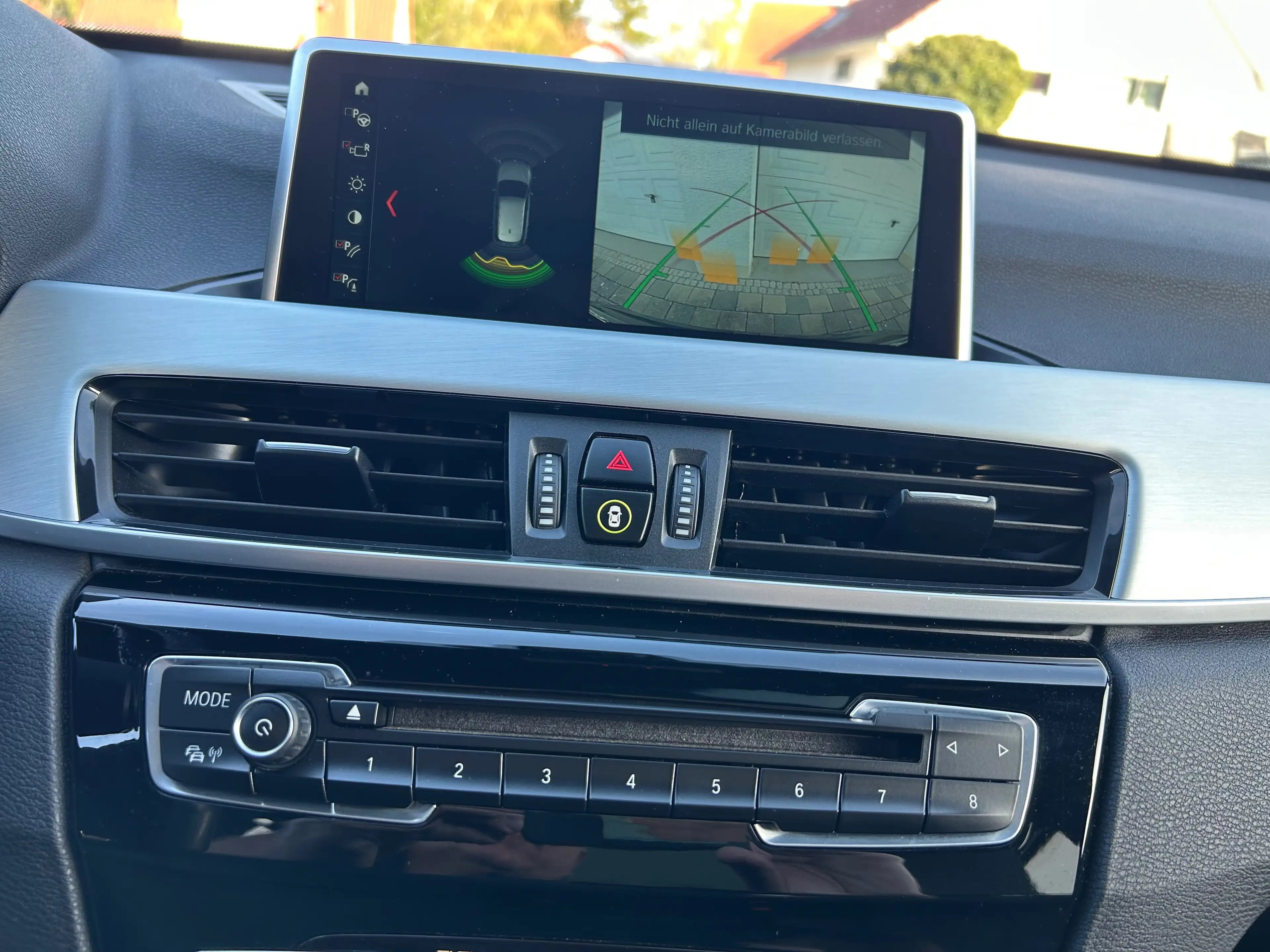 BMW X1 X1 xDrive20d M-Sport 19" HuD ACC PANO RFK KoZg LRH Leder — photo 15
