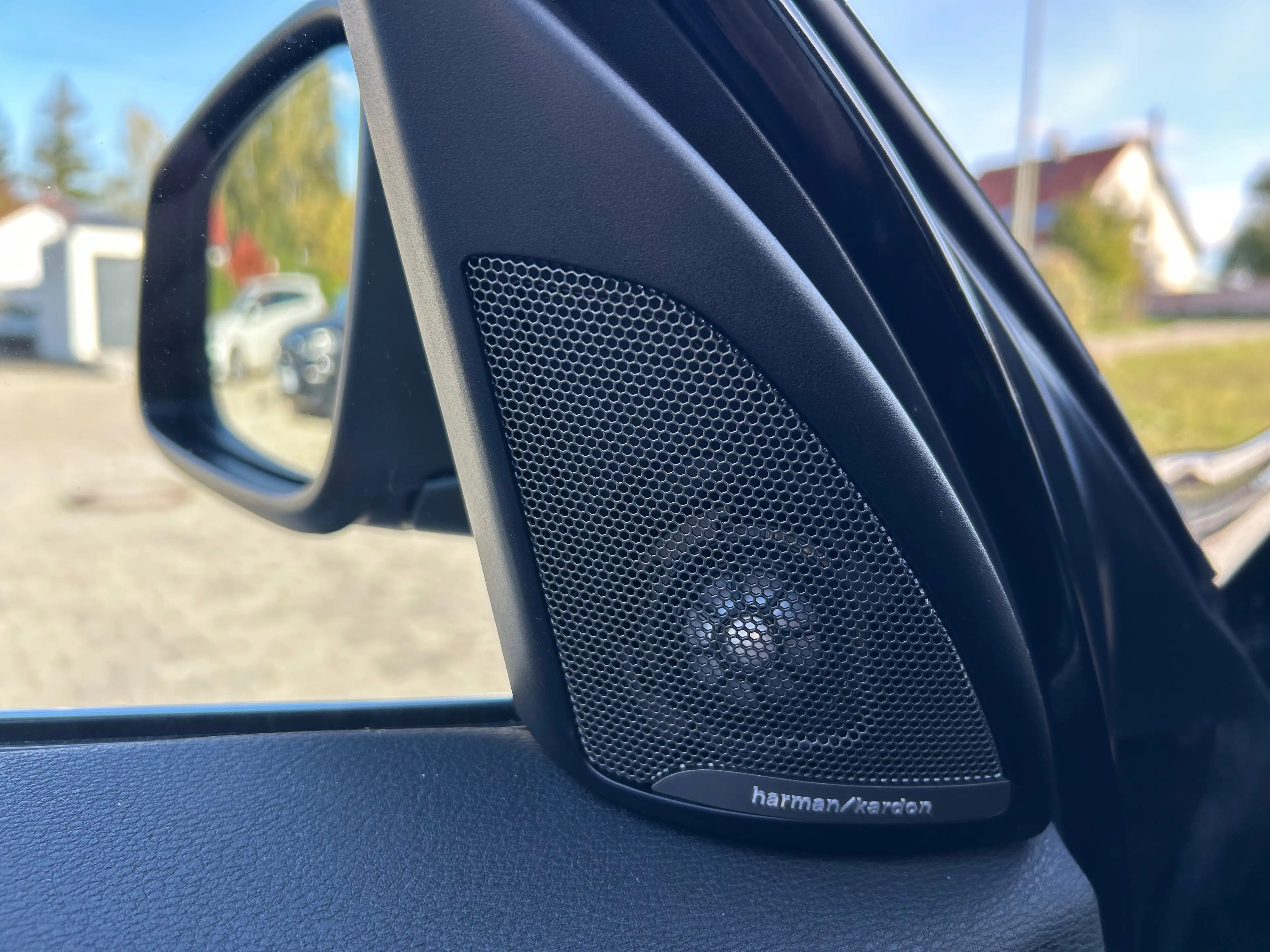 BMW X1 X1 xDrive20d M-Sport 19" HuD ACC PANO RFK KoZg LRH Leder — photo 14