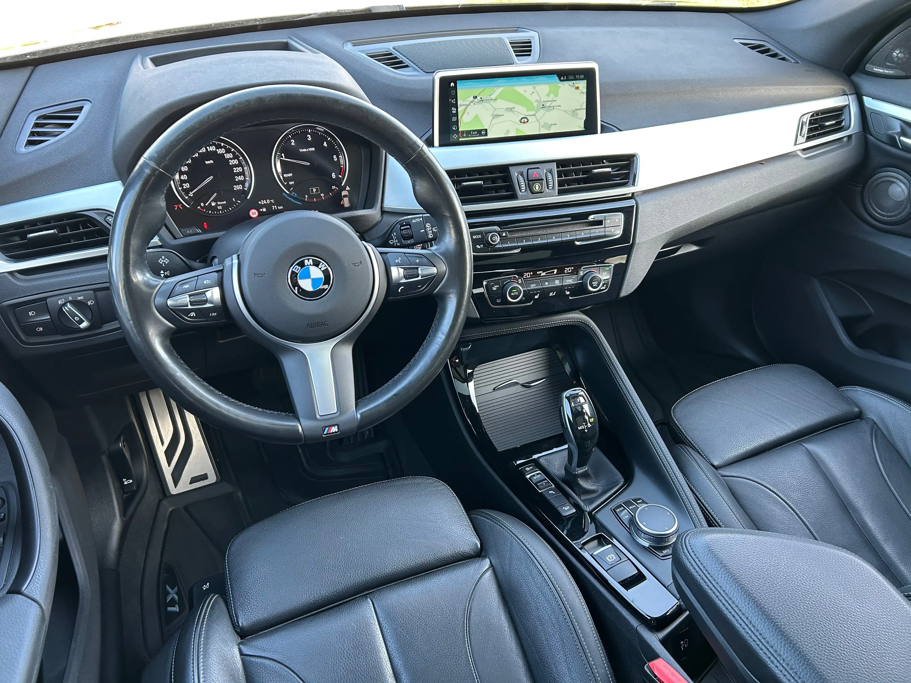 BMW X1 X1 xDrive20d M-Sport 19" HuD ACC PANO RFK KoZg LRH Leder — photo 9