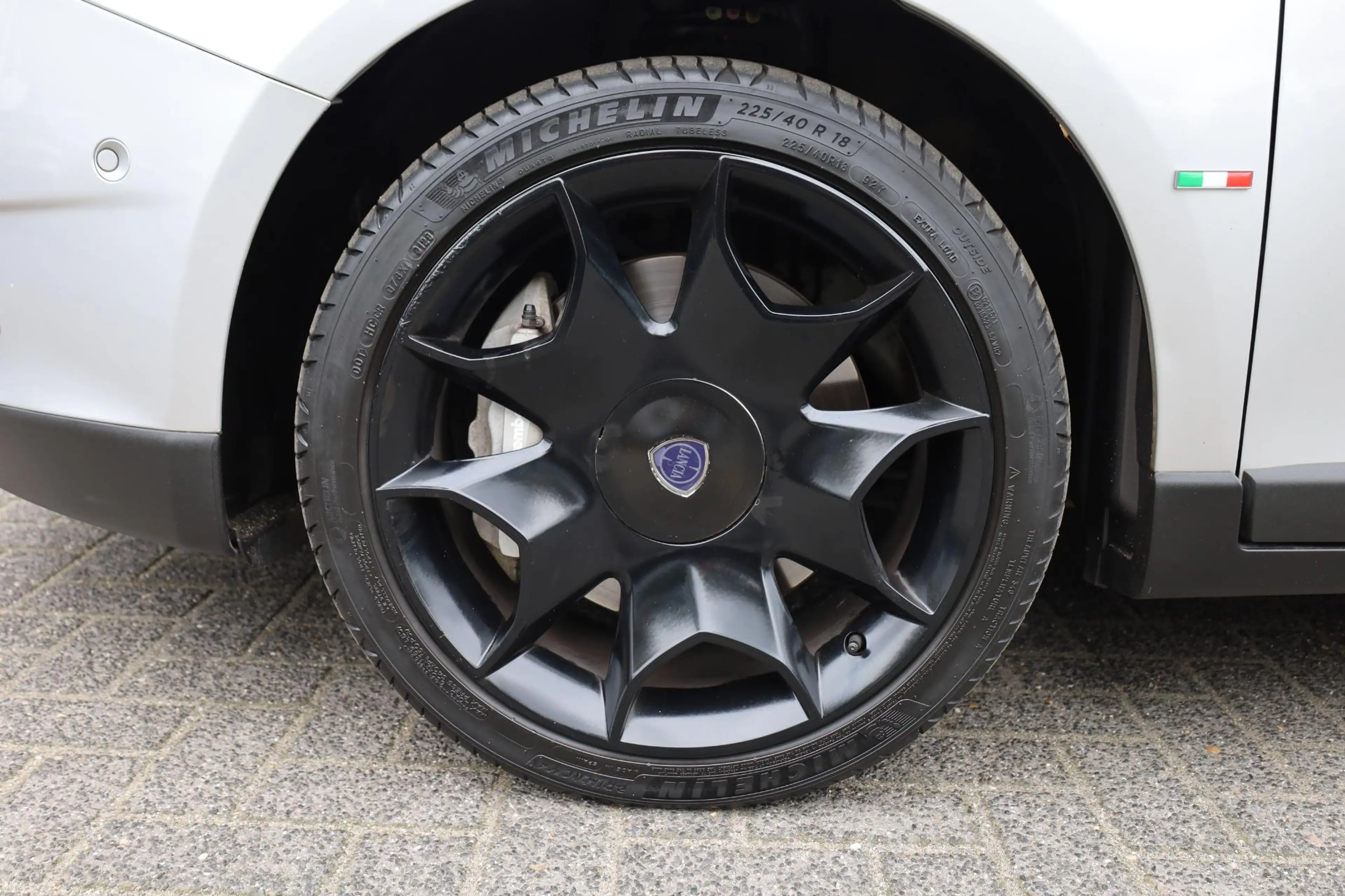 Lancia Delta 1.8-16V Di Platinum PANO LEER 2xPDC 18"LMV AUTOMAA — photo 5