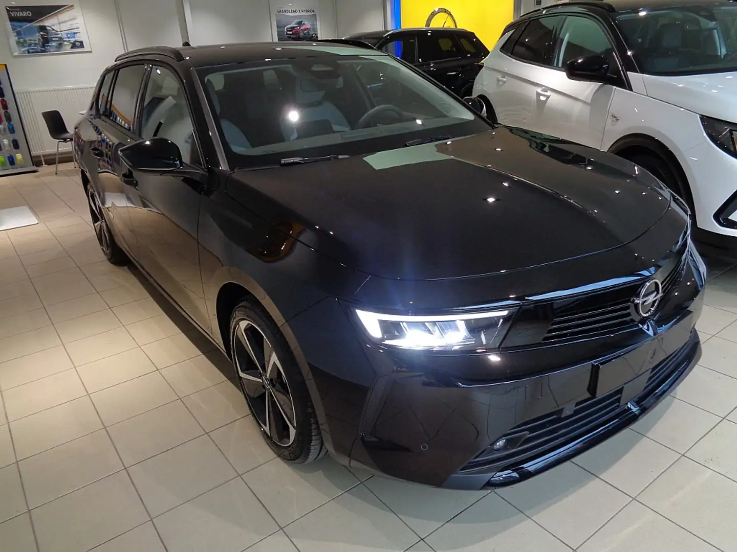 Opel Astra ST 1,2 Turbo Edition *AKTIONSPREIS* + 2,99% Lea... Schwarz - 2