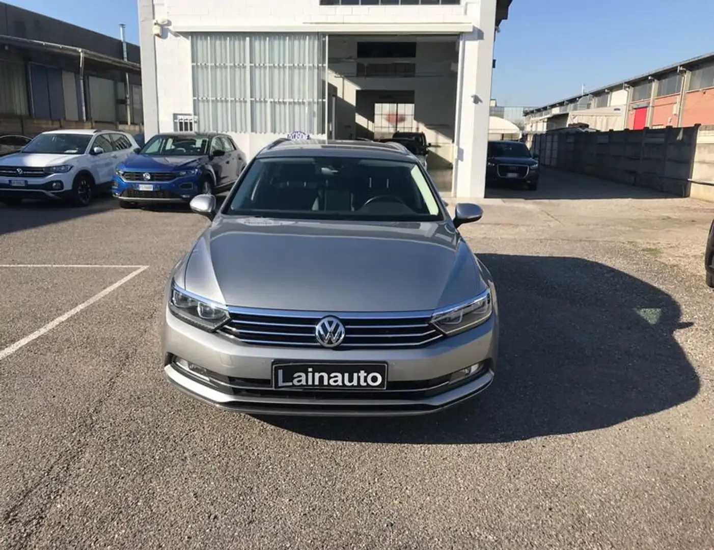 Volkswagen Passat PAS.VAR.2.0TDI HIGH BMT 150CV DSG Серебристый - 2