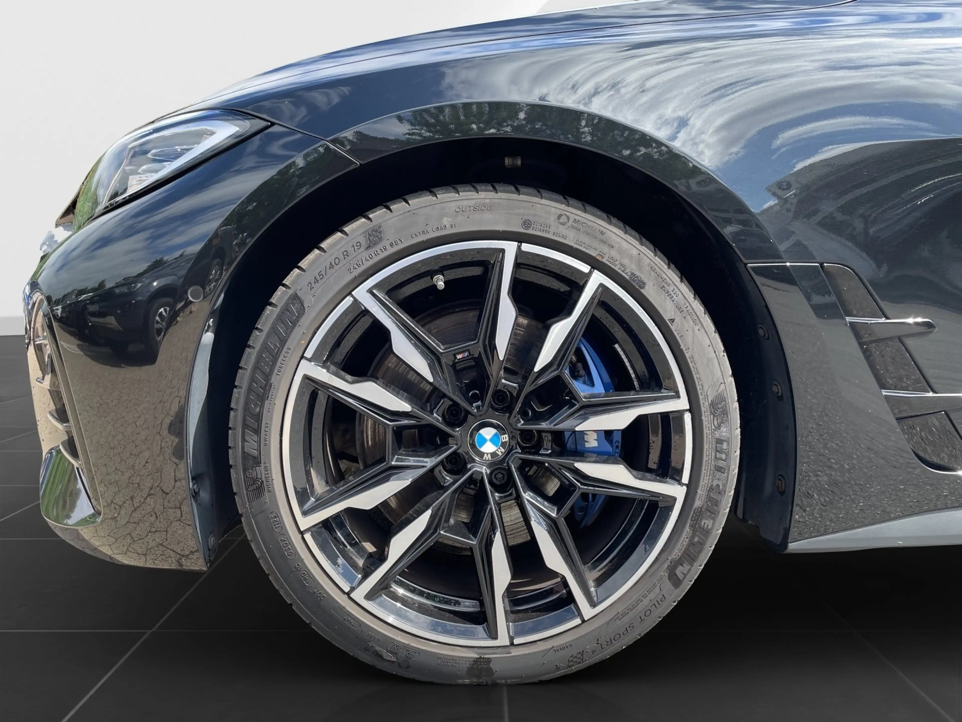 BMW M4 40i xDrive AHK/ ACC/ ParkAss/ Glasdach/ Ambiente/ — photo 8