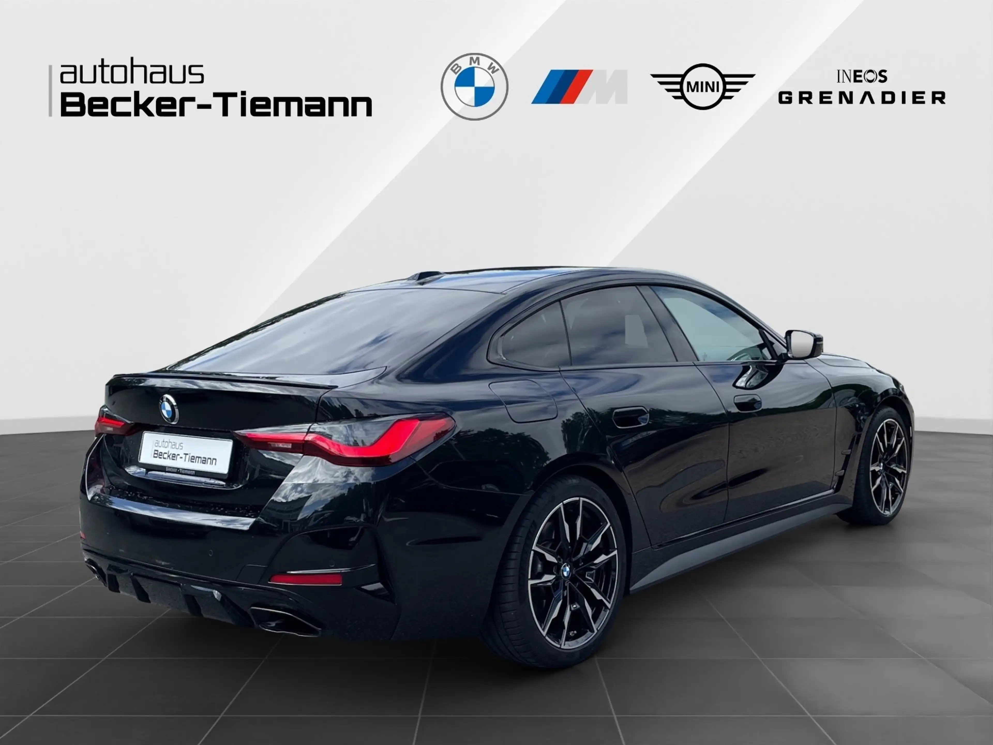 BMW M4 40i xDrive AHK/ ACC/ ParkAss/ Glasdach/ Ambiente/ — photo 6