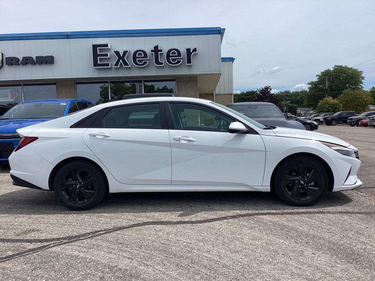 2023 Hyundai Elantra Preferred IVT w/Tech Pkg — снимка 1