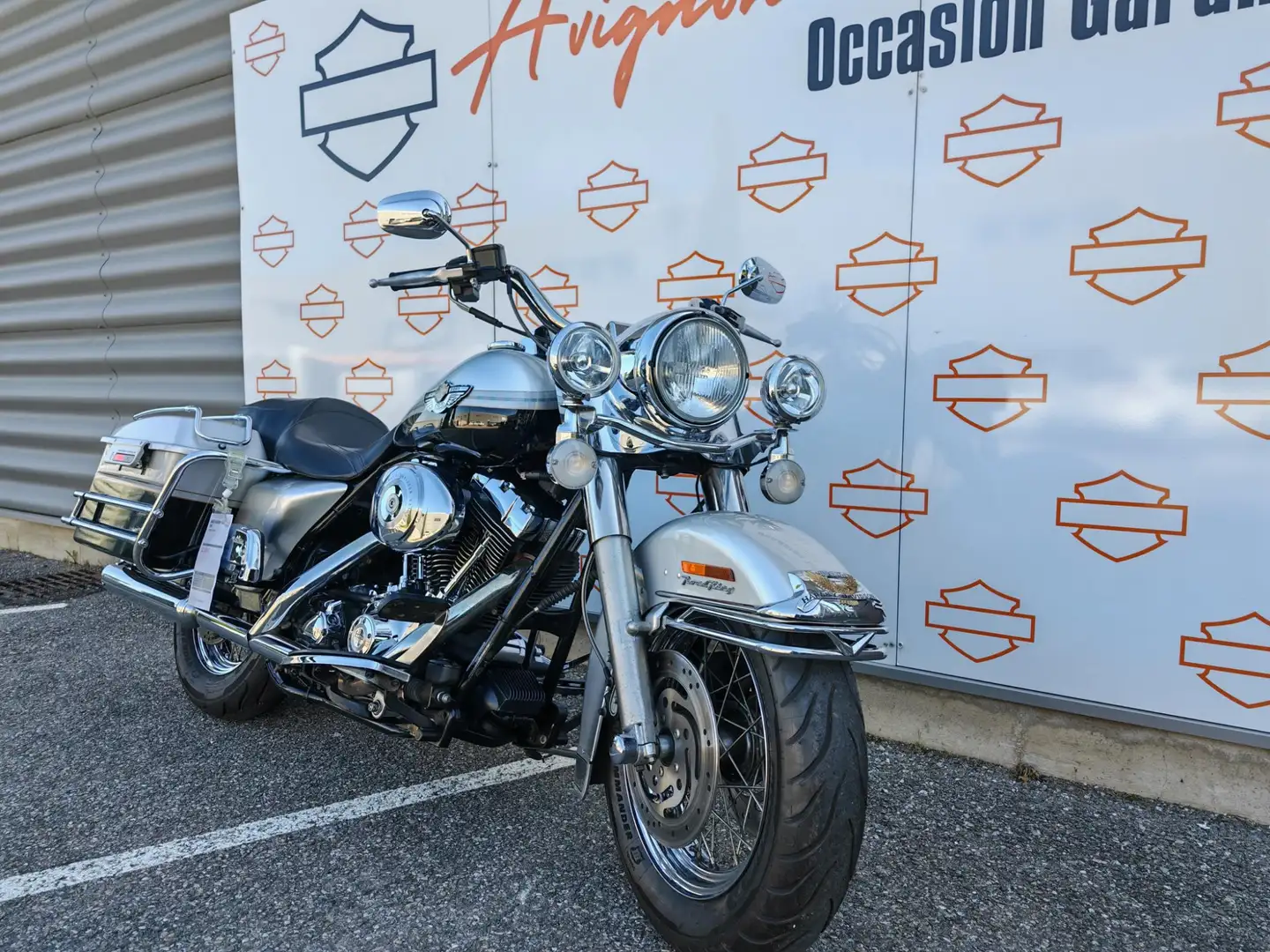 Harley-Davidson Road King Gris - 2
