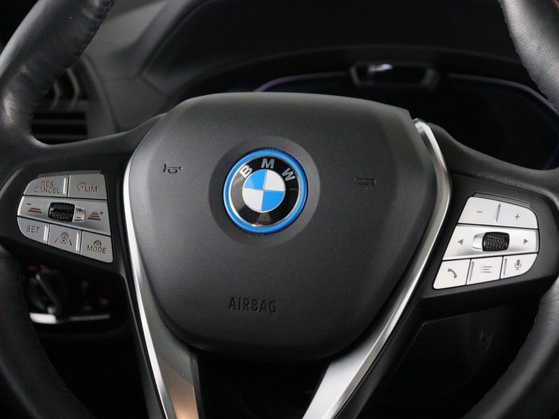BMW iX3 High Executive 80 kWh SoH 99% — photo 3