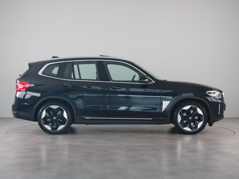 BMW iX3 High Executive 80 kWh SoH 99% — photo 9