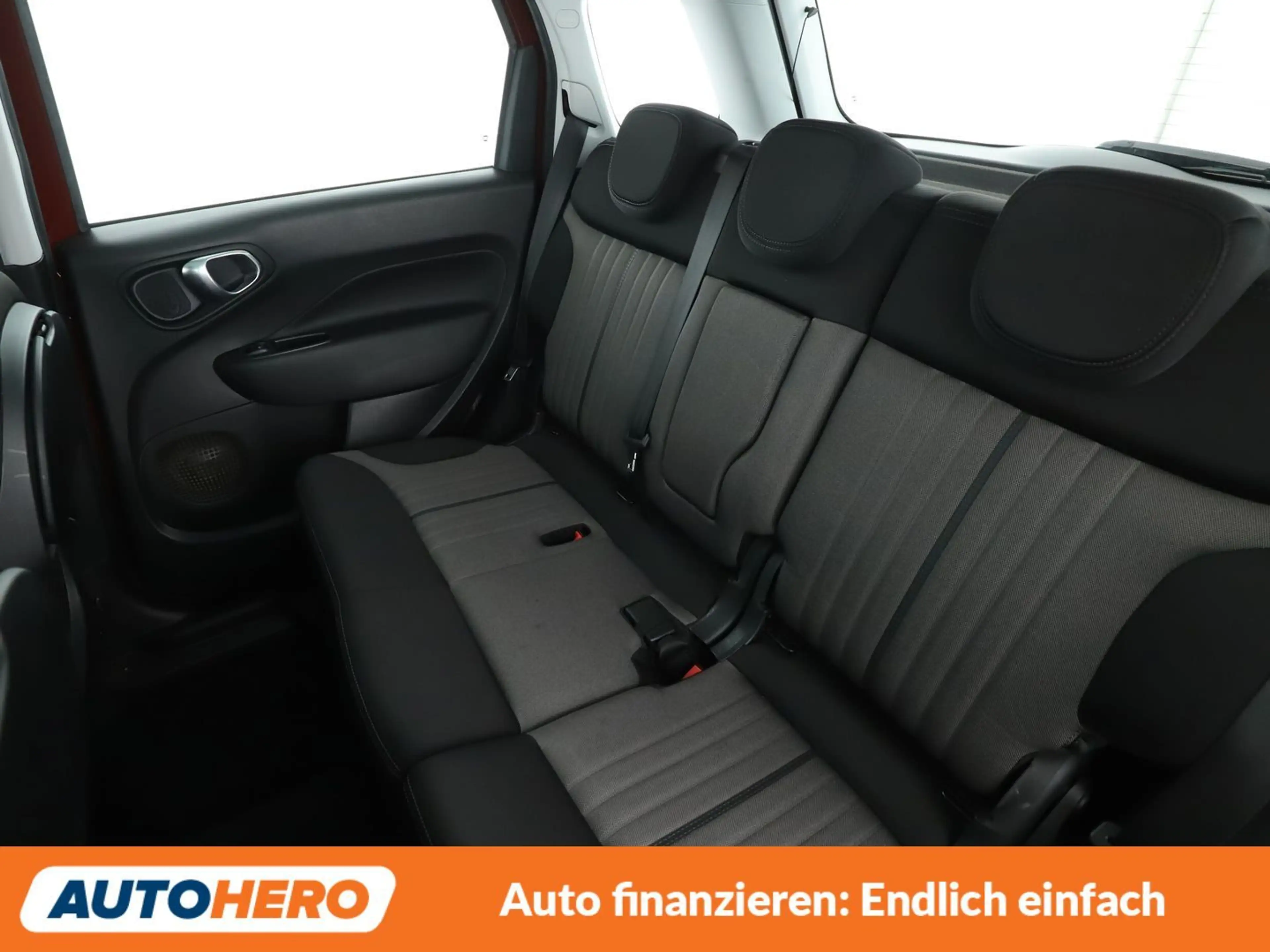 Fiat 500L 1.4 Turbo Lounge *NAV*PDC*SHZ*ALU*PANO* — photo 14