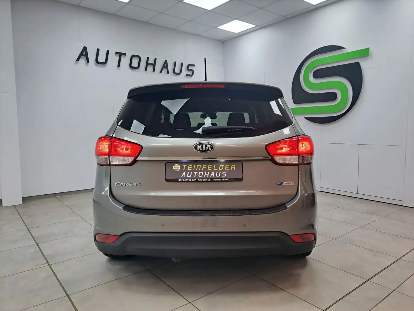 Kia Carens 1.7 CRDI Vision/ AHK / NAVI / KLIMA / ALU Zilver - 2