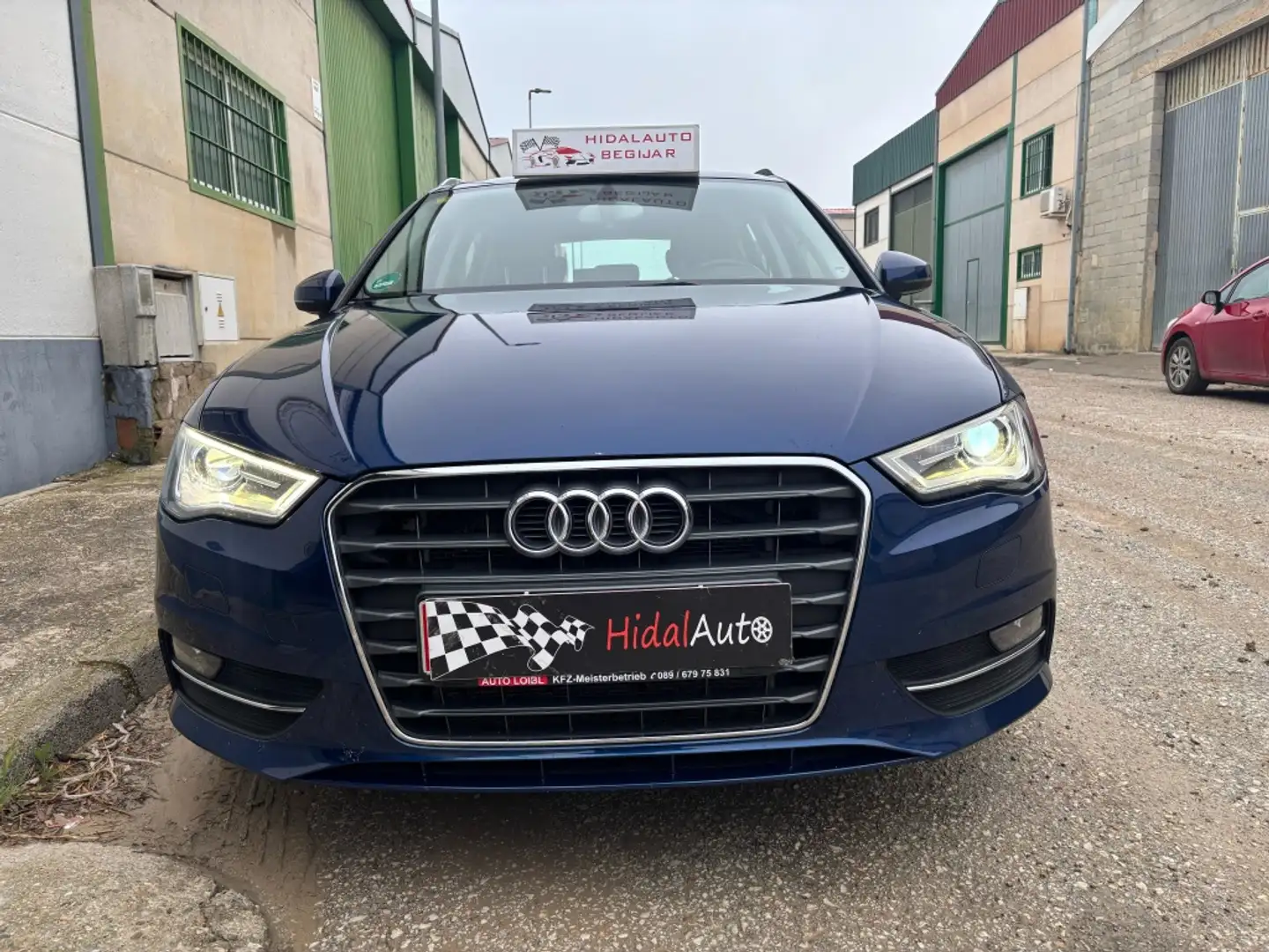 Audi A3 Sportback 2.0TDI Ambition 150 Azul - 2