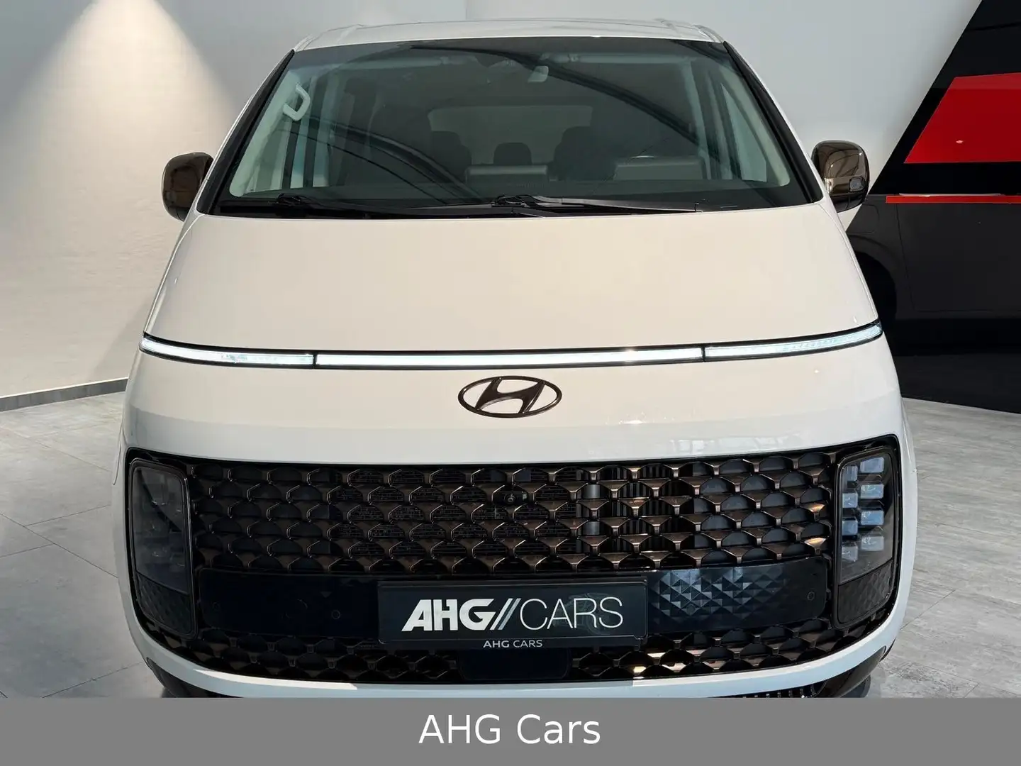 Hyundai STARIA Signature *BOSE*360CAM*AHK*7-SITZER* Weiß - 1