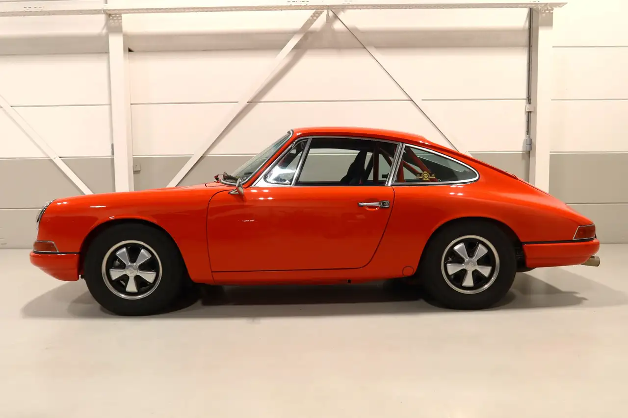 Porsche 911 2.0 SWB I Nut and Bolt restauration I Full spec I, foto 3