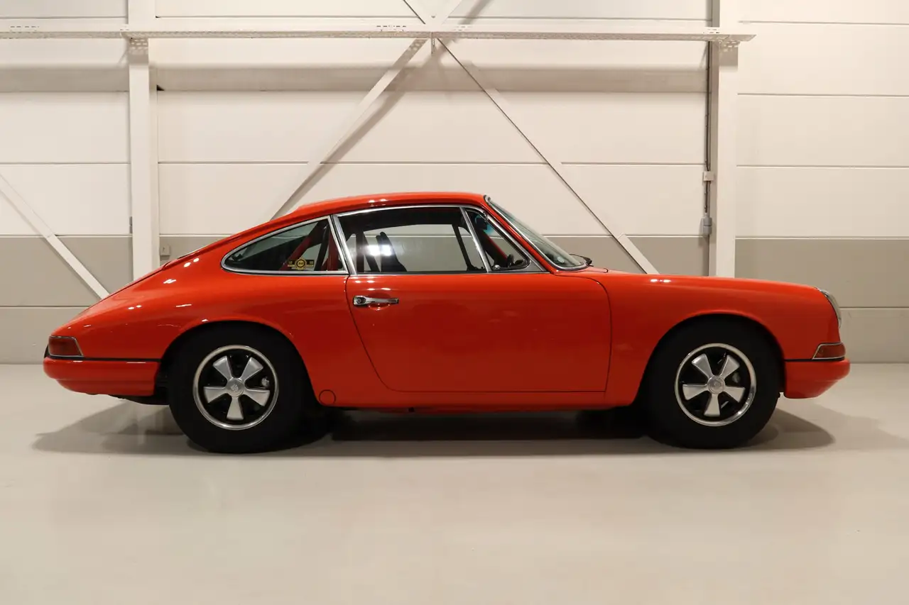 Porsche 911 2.0 SWB I Nut and Bolt restauration I Full spec I, foto 2