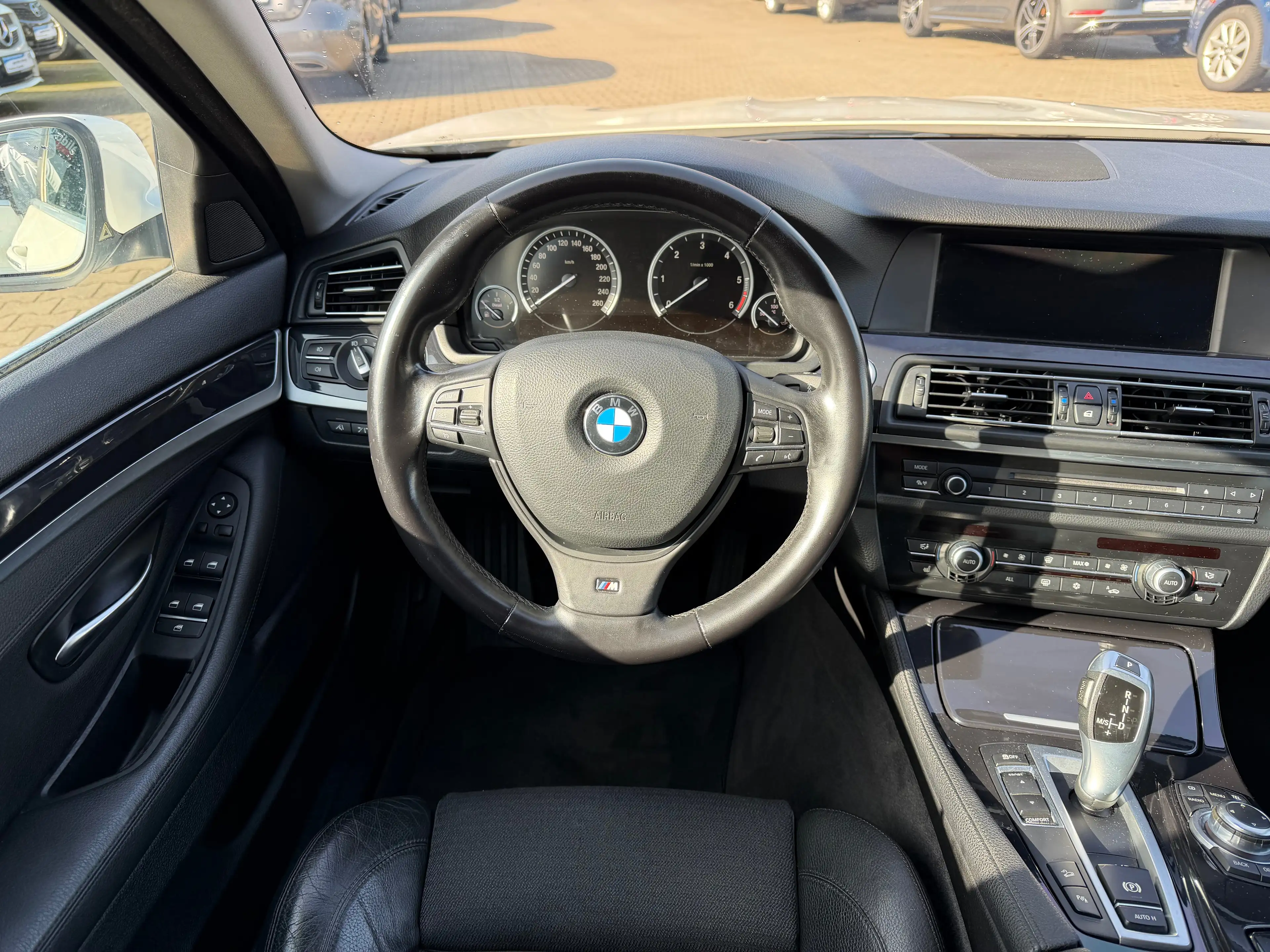BMW 525 d M-Sportpaket *Softclose*Head up*SpurAss* — photo 12