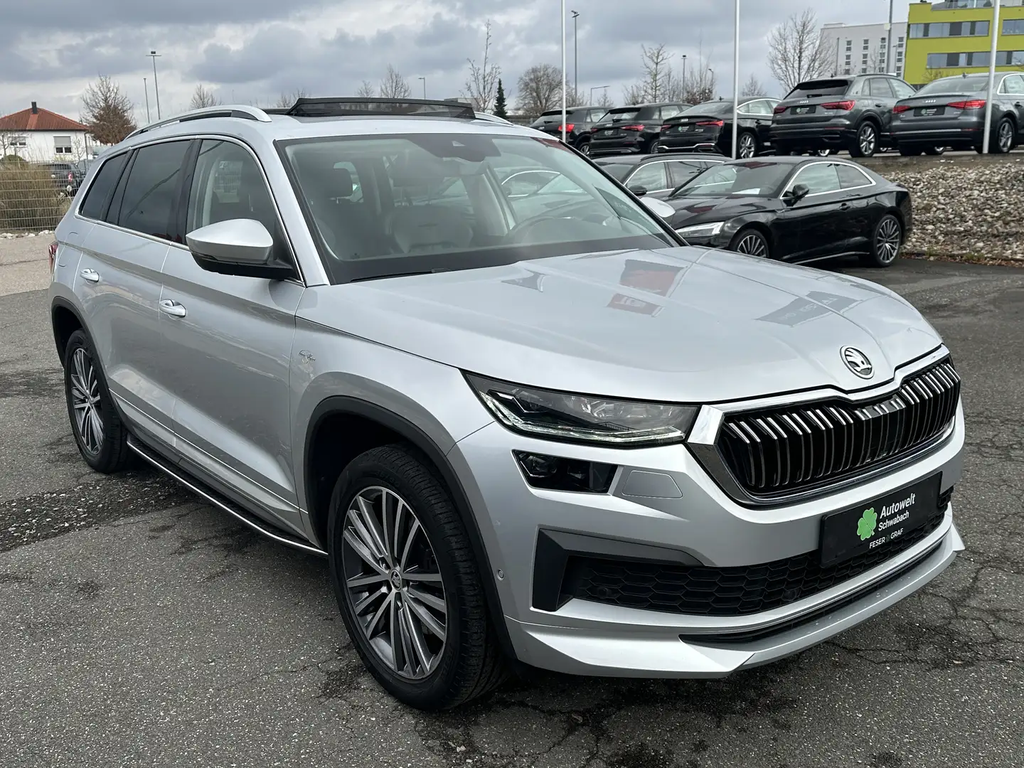 Skoda Kodiaq Laurin & Klement 2.0 TSI 4x4 DSG PANO ACC Argent - 2