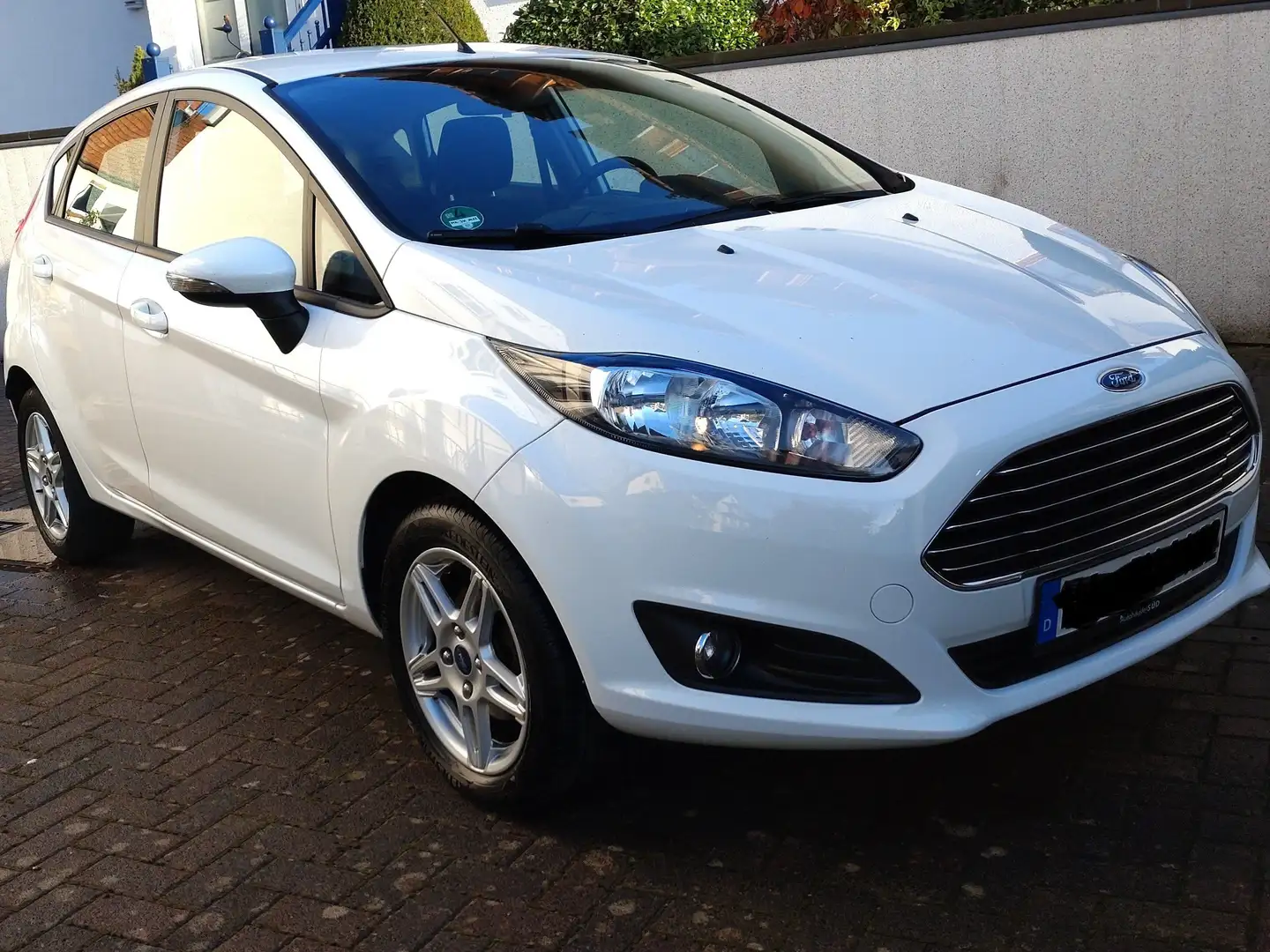 Ford Fiesta Fiesta 5p 1.4 Gpl 92cv Weiß - 1