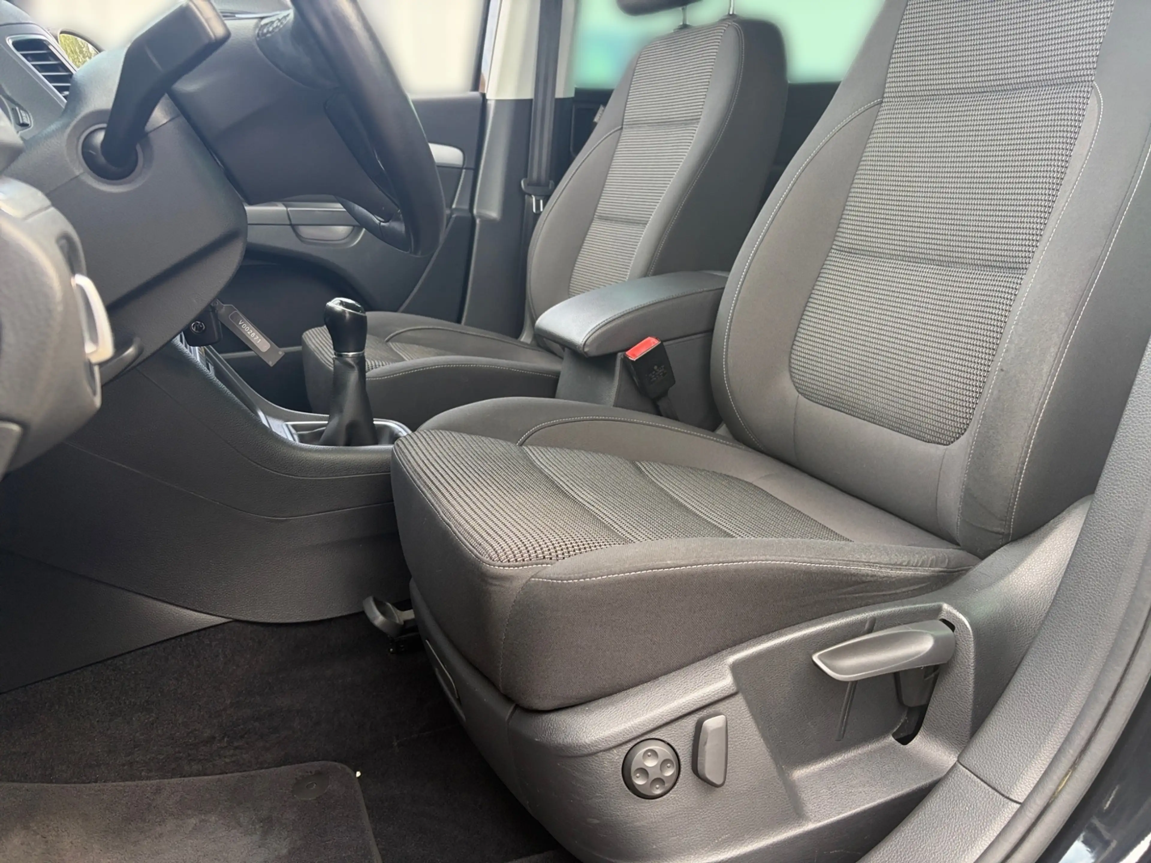 Volkswagen Sharan 2.0 TDI Comfortline 7-sitzer*ACC*Navi — photo 9