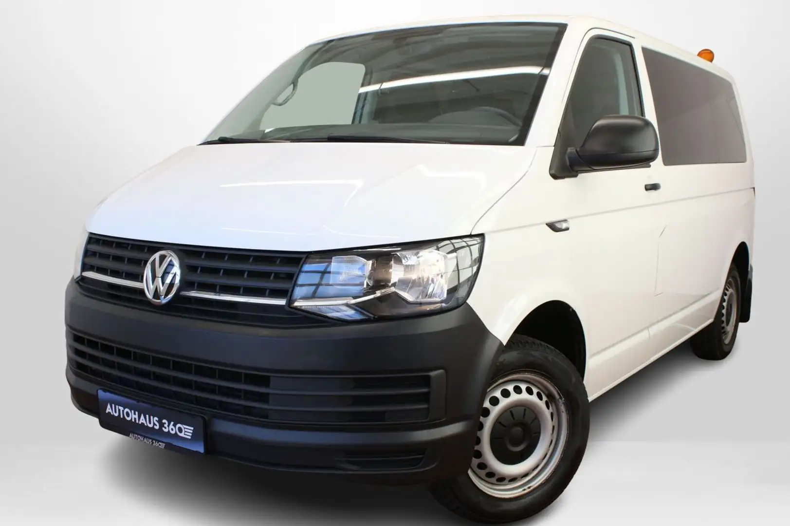 Volkswagen T6 Kombi Klima 9 Sitze 1.Hand Blanc - 1
