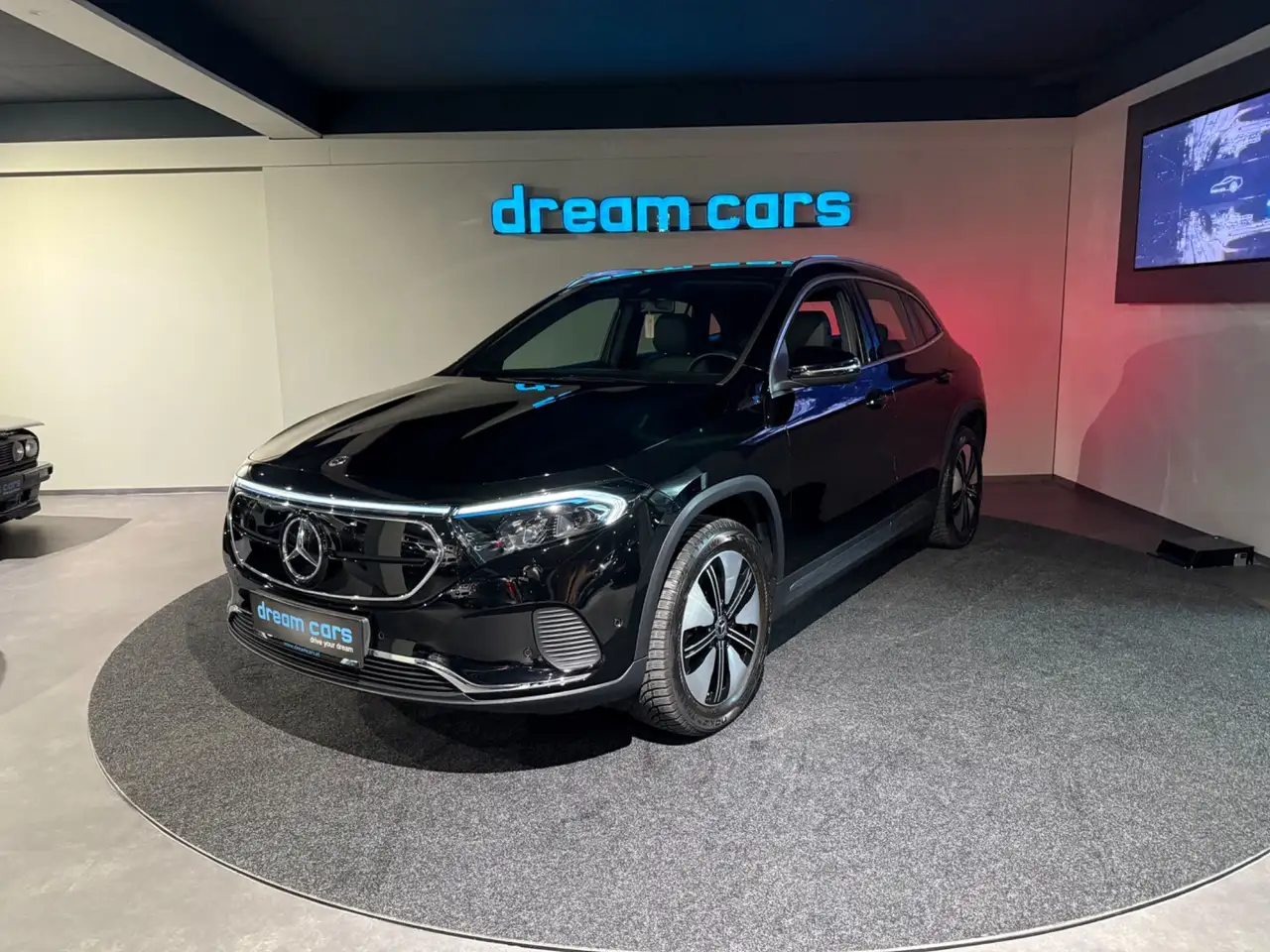 Mercedes-Benz EQA 300 EQA 300 Electric Art 4Matic / Lichtpaket / Top Au Bild 7