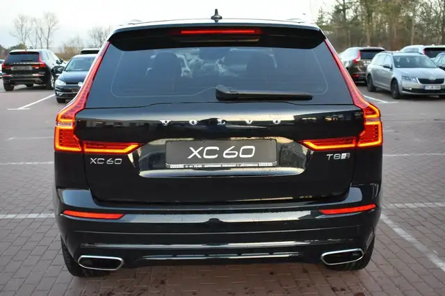 Volvo XC60 view 3