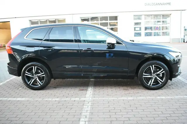 Volvo XC60 view 5