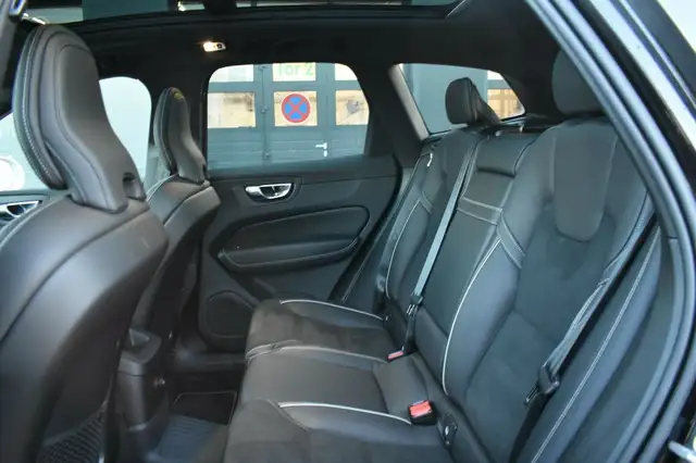 Volvo XC60 view 14