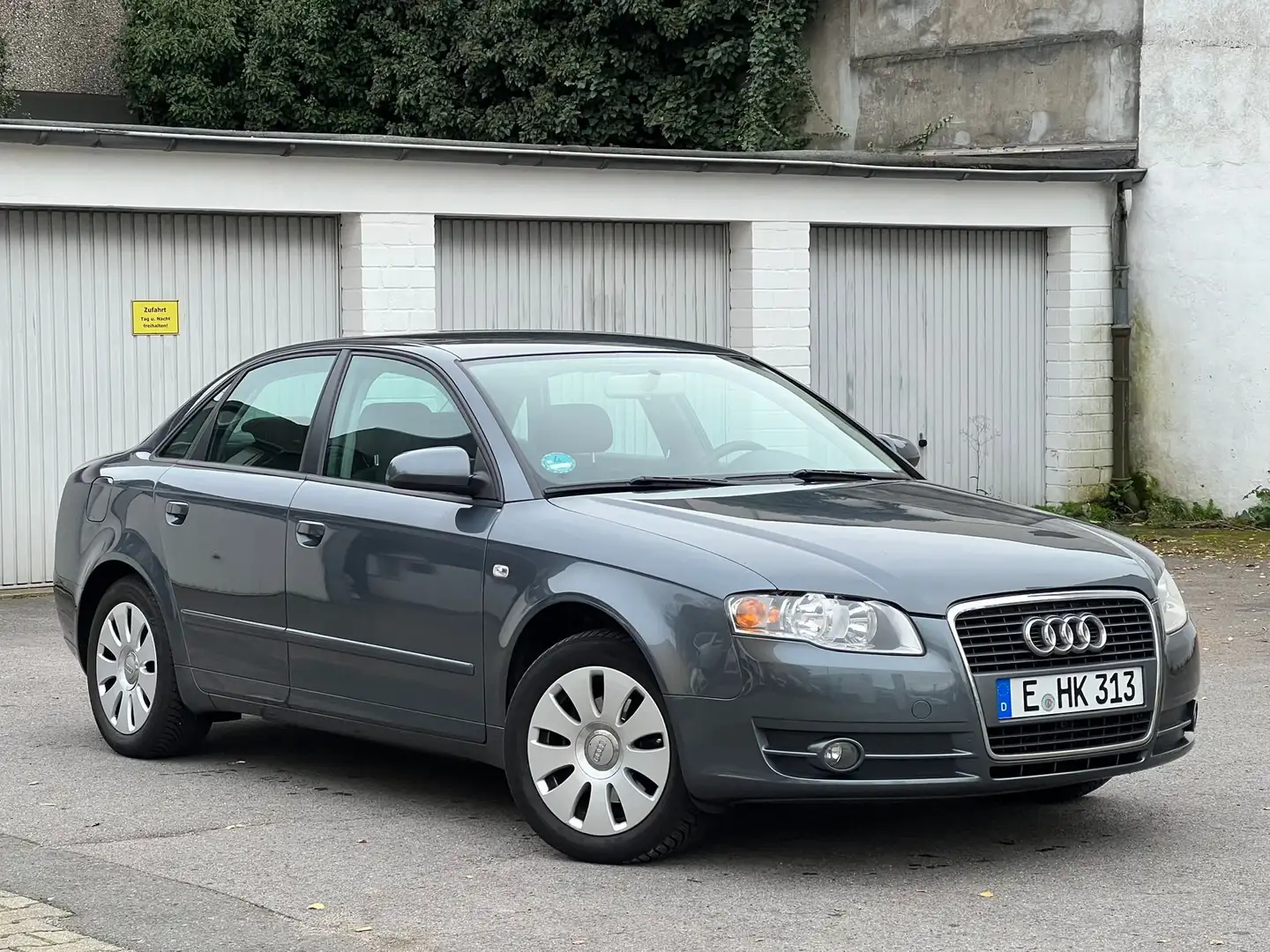 Audi A4 2.0*2.Hand*Automatik*Klima* Gris - 1