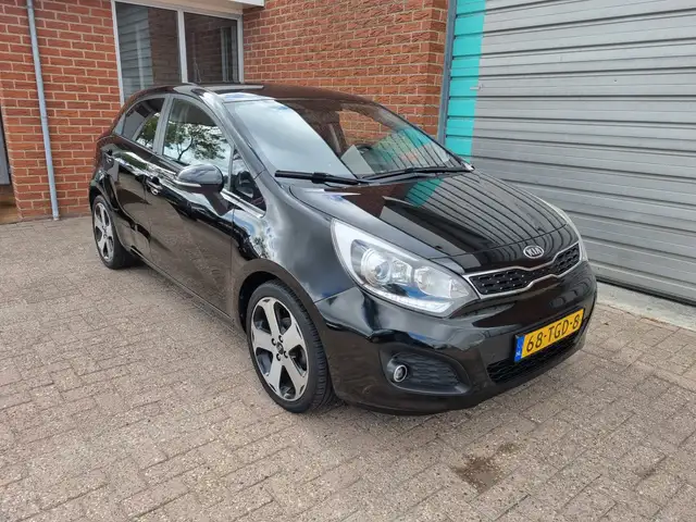 Kia Rio view 2