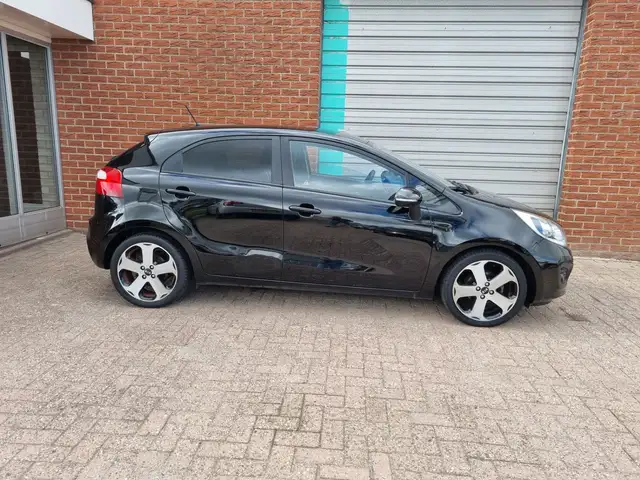 Kia Rio view 10