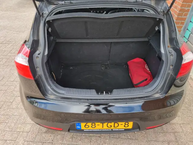 Kia Rio view 7