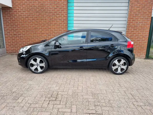 Kia Rio view 9