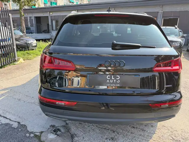 Audi Q3 view 4