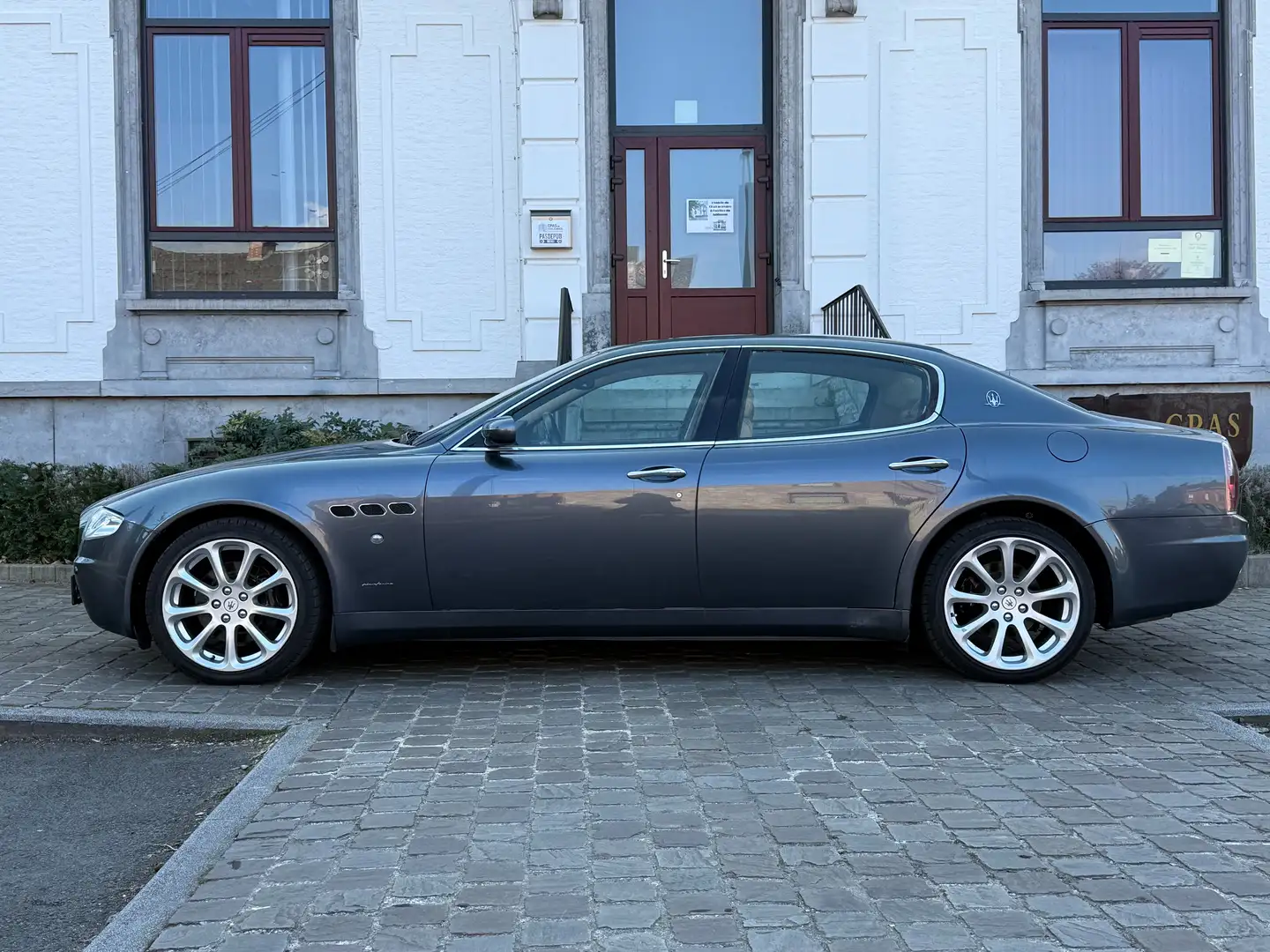 Maserati Quattroporte 4.2L V8 Gris - 2