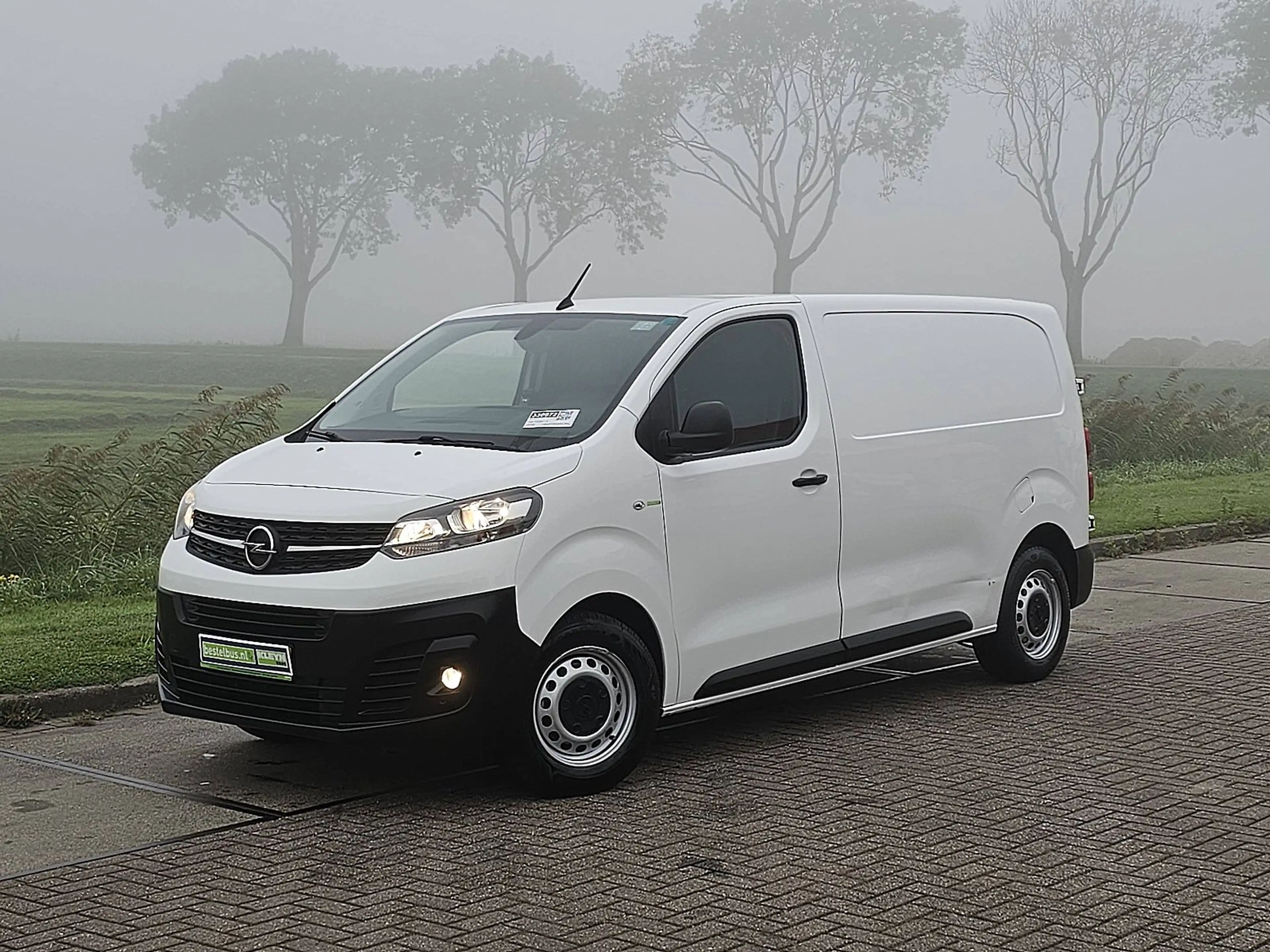Opel Vivaro 1.5 L2 3-Zits/Leer Euro6 NAP Airco Trekhaak Wp-inr — photo 2