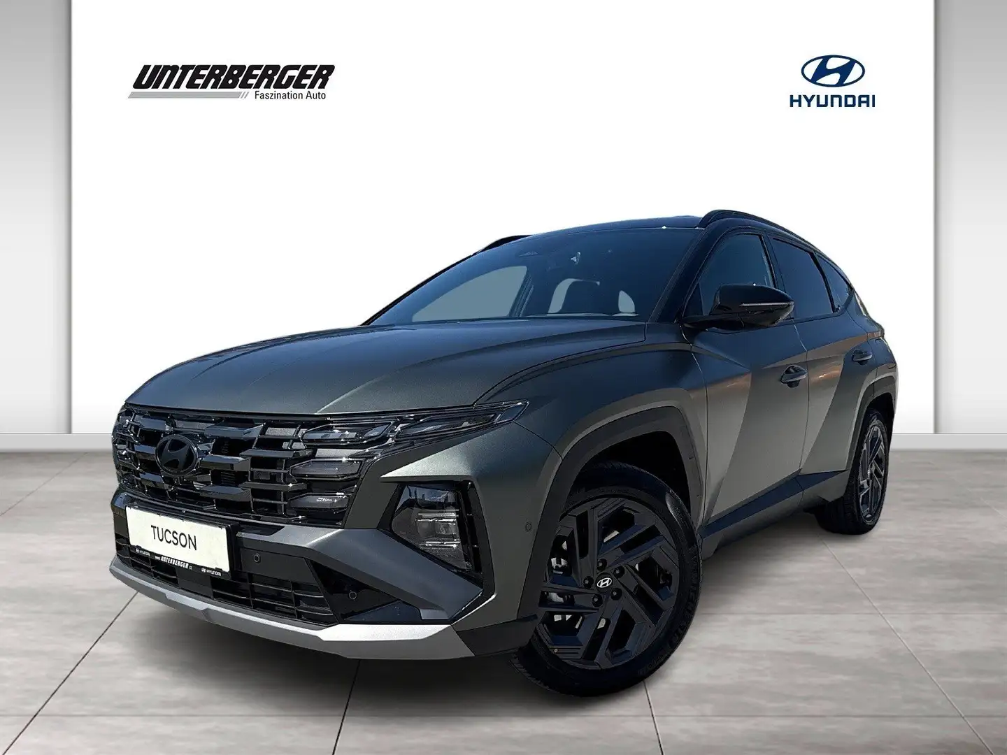 Hyundai TUCSON NX4 20th Anniversary 1,6 T-GDi HEV 4WD t5ha2 Zwart - 1