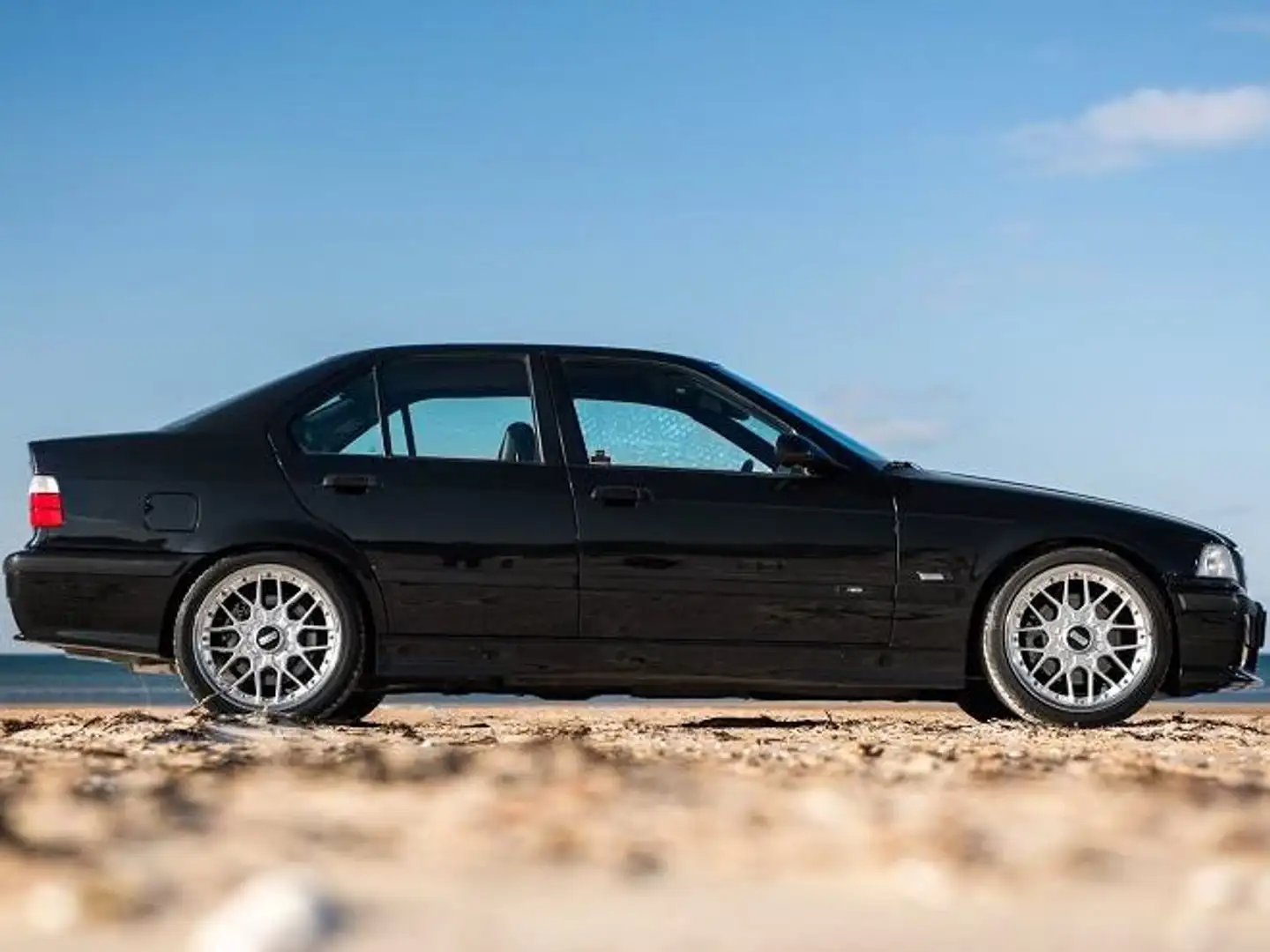 BMW M3 M3 ELECTRIC SUNROOF, INLINE-SIX ENGINE Schwarz - 2
