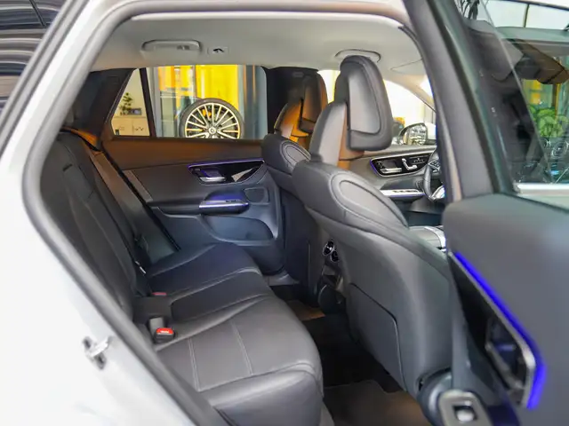 Mercedes-Benz GLC view 15
