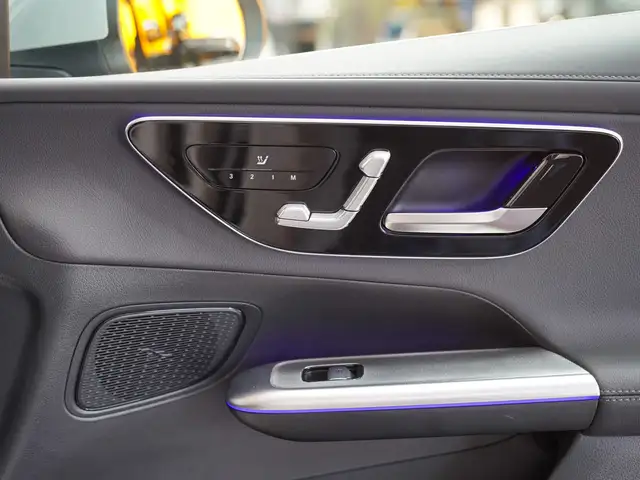 Mercedes-Benz GLC view 14
