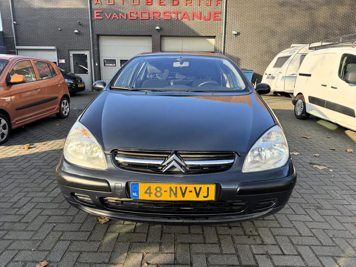 Citroen C5 1.8-16V Essentielle LPG, 27-11-26 APK Grijs - 2