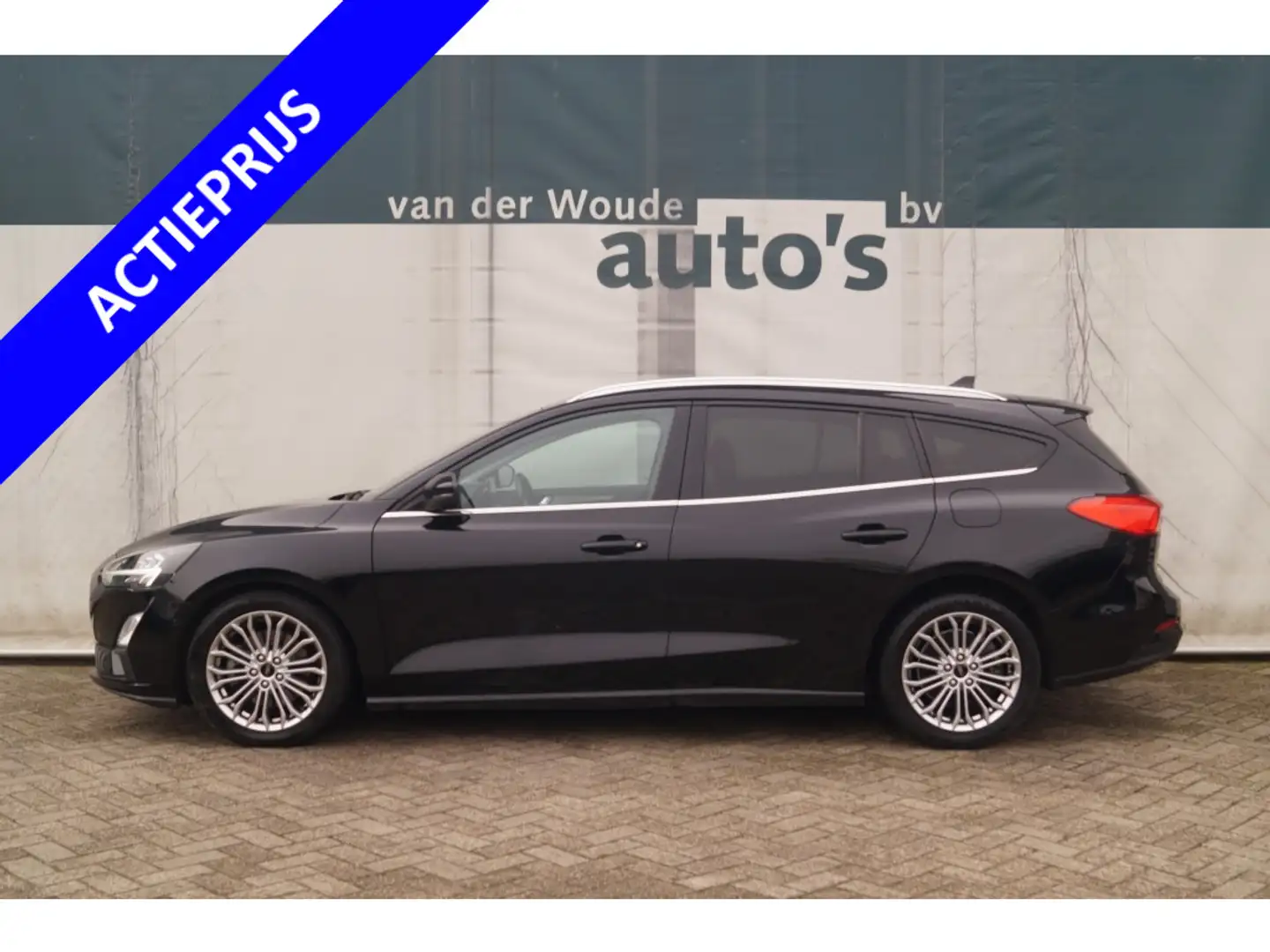 Ford Focus Wagon 1.0 EcoBoost 125pk Automaat Titanium X Busin Noir - 1