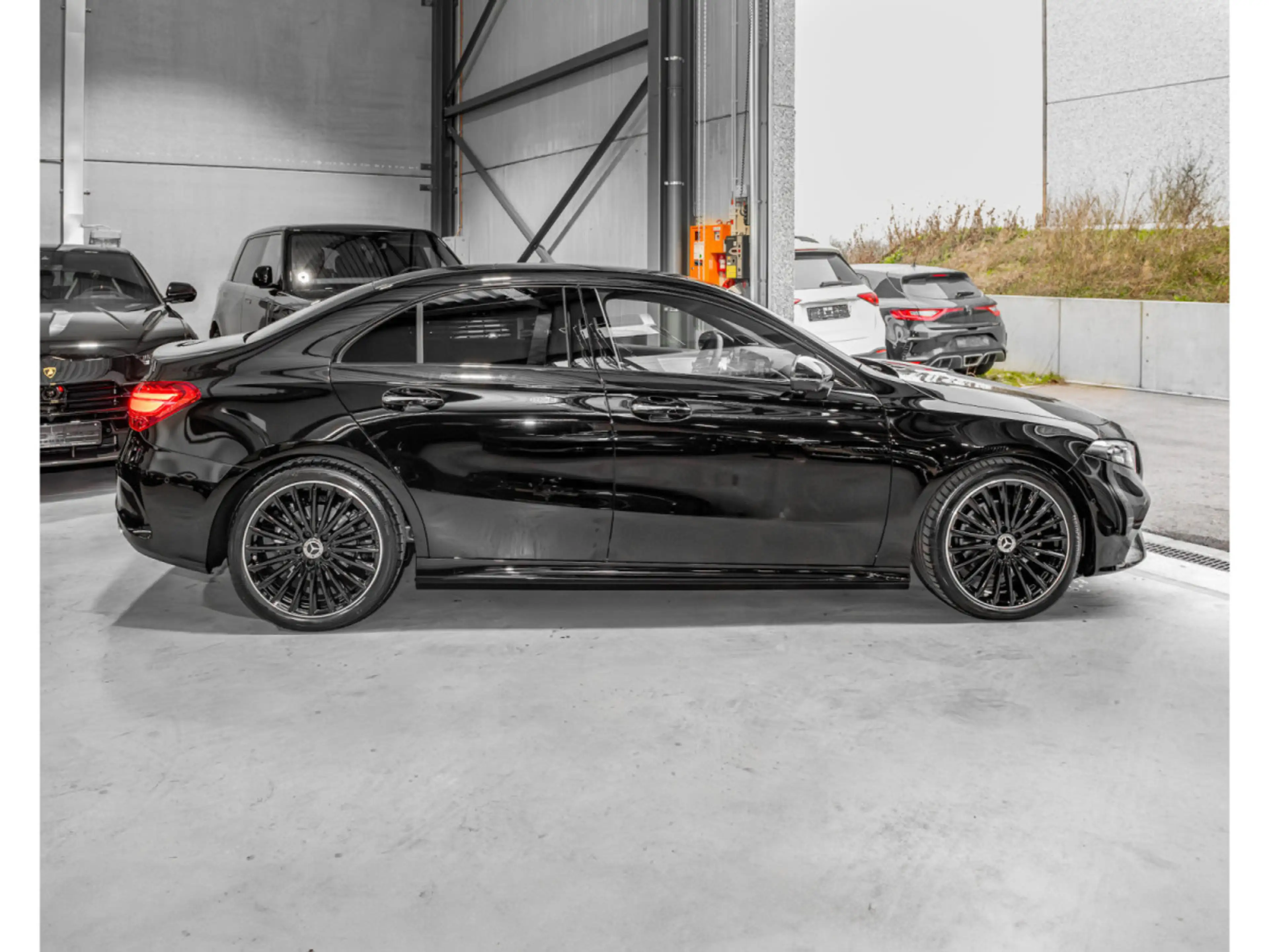 Mercedes-Benz A 200 A 200 1.4T 7G-DCT FULL/AMG/PANO/360°/VOLL — photo 2