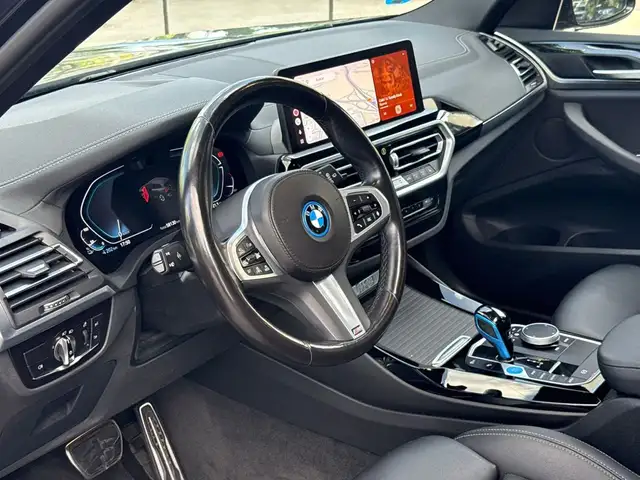 BMW iX3 80 kWh M Sport