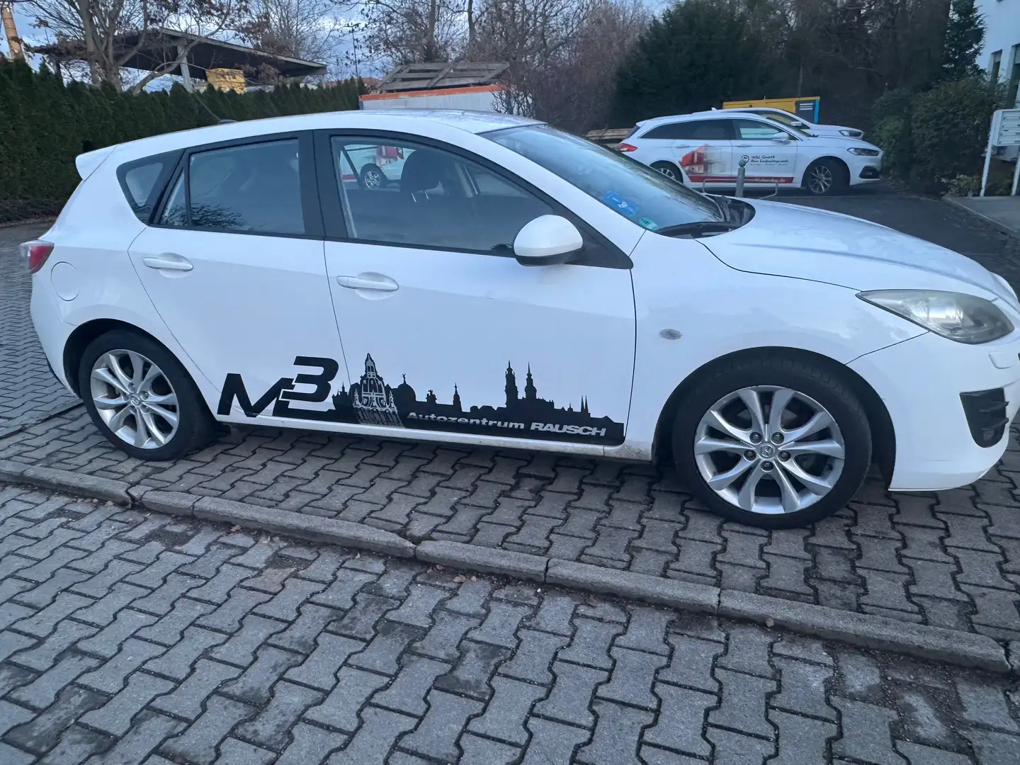 Mazda 3 1.6 MZR Anhängerkupplung ,Standheizung Weiß - 2